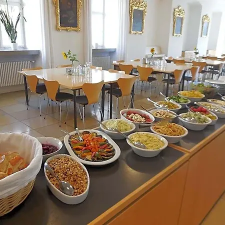Hotel Bischoefliches Seminar St. Willibald *